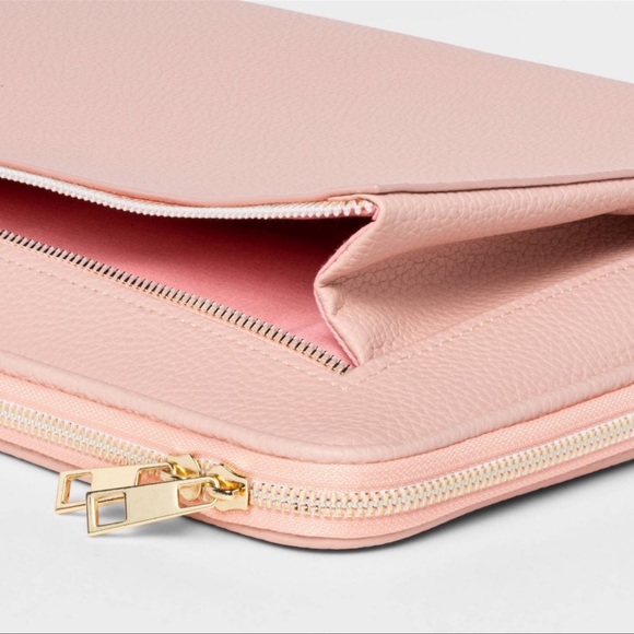 Threshold pink tech pouch with gold hardware - Picture 9 of 11